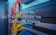Infraestrutura moderna de rede com cabos e sinais de transmissão em destaque